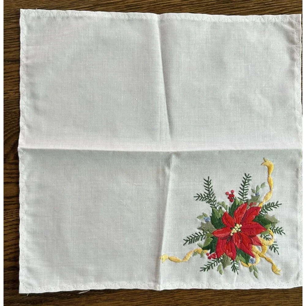 Lot of 4 Holiday Embrodered Cloth Napkins w/ Poinsetta & Gold Ribbon Design